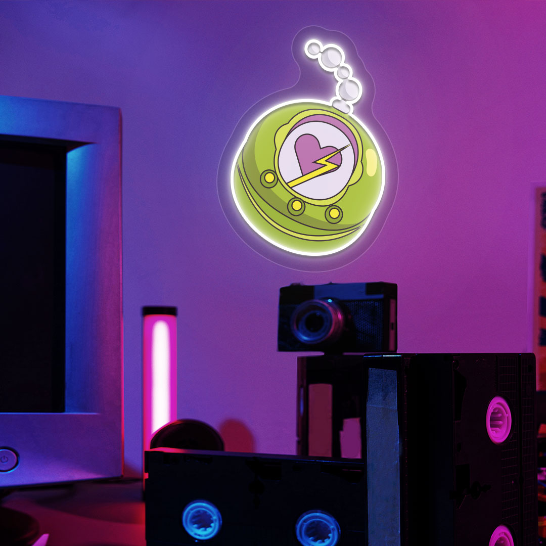 Heart Bolt Clutch Neon Artwork | Warmwhite