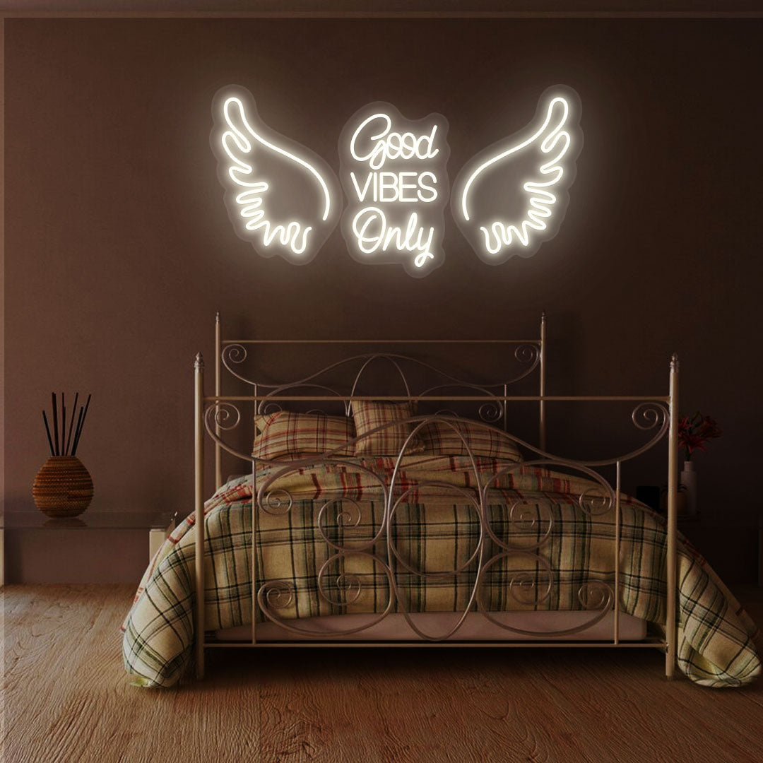 Good Vibes Only Neon Sign | Warmwhite