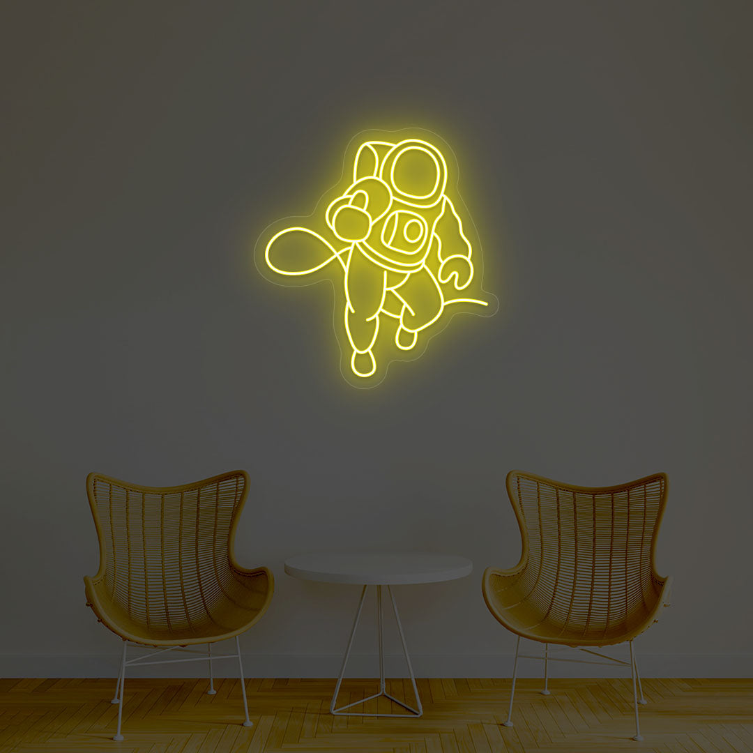Astronaut Neon Sign | CNUS000003