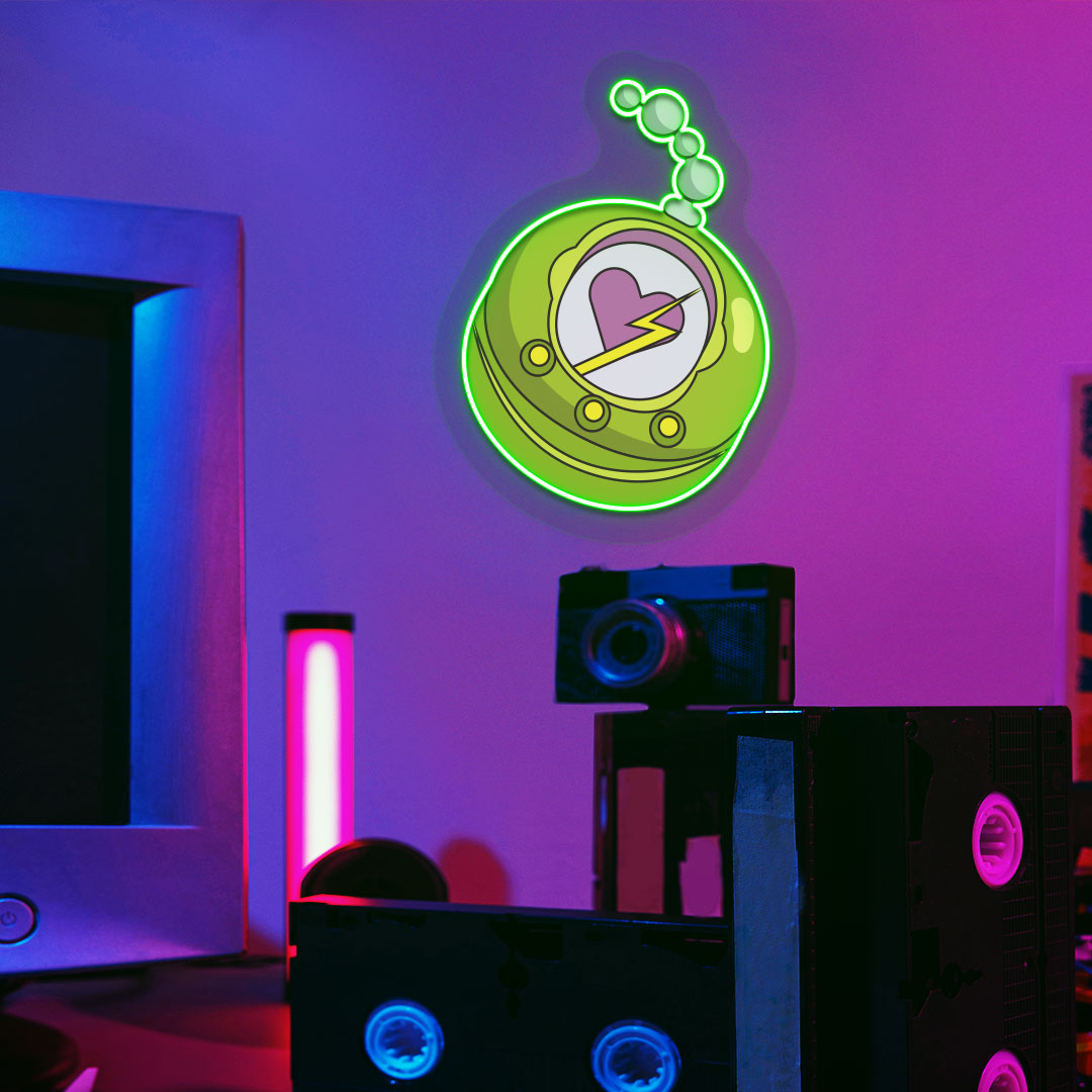 Heart Bolt Clutch Neon Artwork | Green