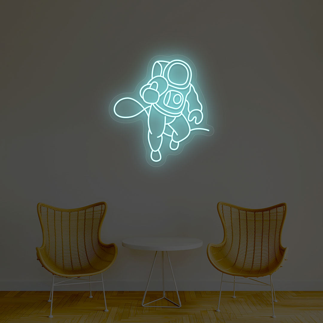 Astronaut Neon Sign | CNUS000003