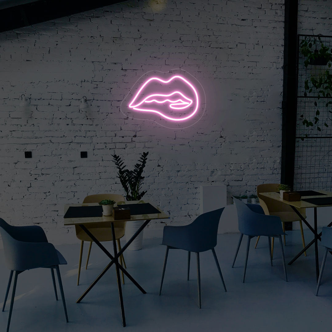 Irresistible Lips Neon Sign | Pink