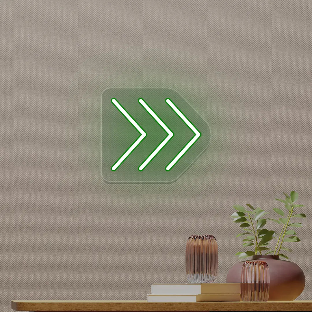 Triple Arrowhead Neon Sign | Green